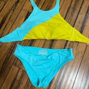 VS swim yellow/blue